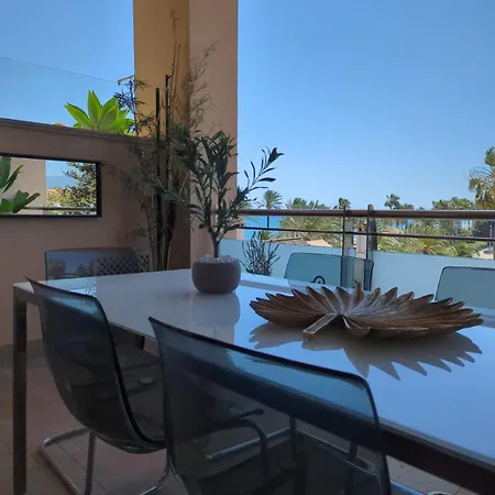 Seafront Duplex Penthouse Μαρμπέλλα